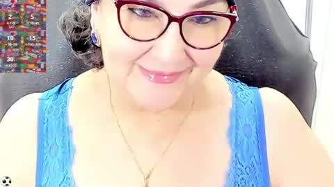 Snapshot of cataleya_mom_ chatting on 06-20-26, 11:07 cataleya online show from 06-20-26, 11:07