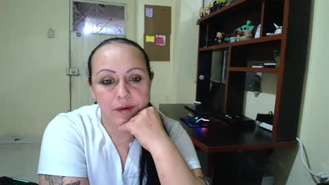 Snapshot of catalinamilf chatting on 09-27-25, 02:16 catalinamilf online show from 09-27-25, 02:16