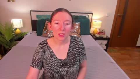 Catrin online show from 03-12-26, 06:52