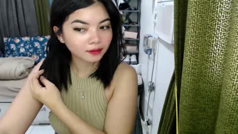 Snapshot of cathy_lyn chatting on 06-02-26, 12:34 cathy_lyn online show from 06-02-26, 12:34