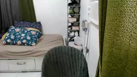 Snapshot of cathy_lyn chatting on 06-23-26, 10:19 cathy_lyn online show from 06-23-26, 10:19