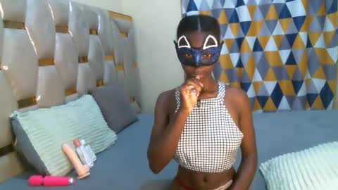 Snapshot of cathybea22 chatting on 04-11-26, 09:52 Cathy online show from 04-11-26, 09:52