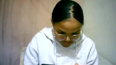 Snapshot of cathyxlisa chatting on 06-11-26, 09:40 CathyXLisa online show from 06-11-26, 09:40