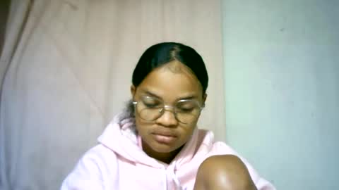 Snapshot of cathyxlisa chatting on 06-16-26, 06:38 CathyXLisa online show from 06-16-26, 06:38