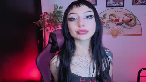 Snapshot of cati_petite chatting on 07-18-26, 07:12 Cati help me reach my goal of 100 thumbs up again 3 online show from 07-18-26, 07:12