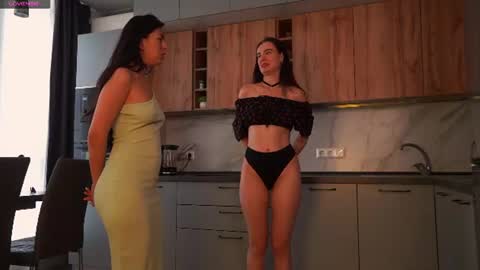 Snapshot of catolinanight chatting on 07-18-26, 06:06 catolinanight online show from 07-18-26, 06:06