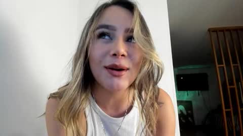 Snapshot of cattaleya_rose chatting on 10-13-25, 02:00 Catta online show from 10-13-25, 02:00