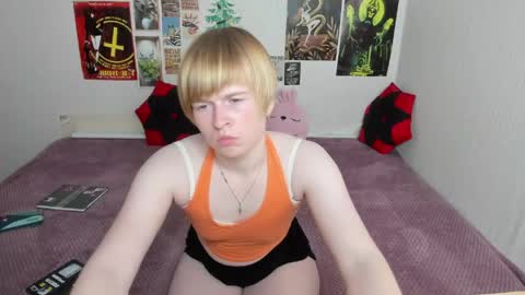 cattie_w_ online show from 05-20-26, 01:12