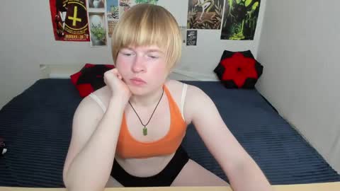 cattie_w_ online show from 05-27-26, 01:57