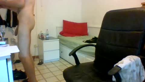 Snapshot of cazzone98italiano chatting on 08-01-26, 06:40 cazzone98italiano online show from 08-01-26, 06:40