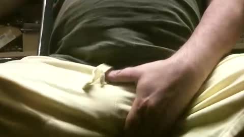 Snapshot of cdwank chatting on 06-14-26, 02:24 cdwank online show from 06-14-26, 02:24