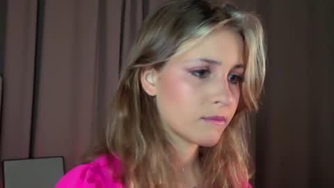 Lina  online show from 04-04-26, 07:11