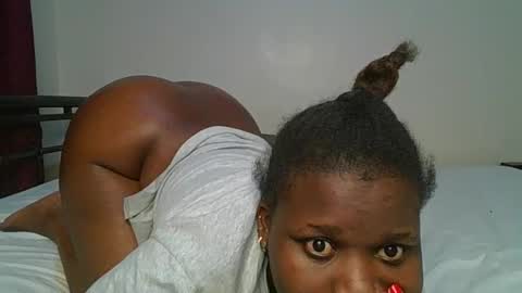 ceepretty25 online show from 05-18-26, 04:07