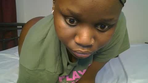 ceepretty25 online show from 05-19-26, 02:23