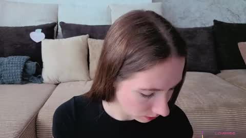 Josie Manesi online show from 05-18-26, 06:41