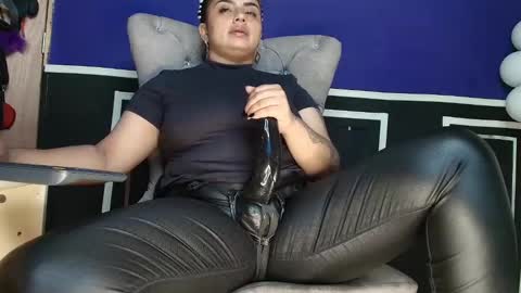       online show from 10-31-25, 11:00