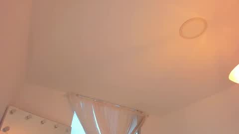 Ari online show from 09-12-25, 08:42