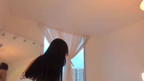 Ari online show from 09-19-25, 06:41