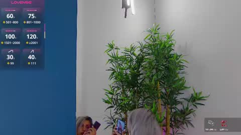 Snapshot of celinemeyerr chatting on 06-11-26, 04:43 CelineMeyer online show from 06-11-26, 04:43