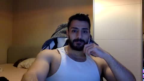 Snapshot of cemilyoztt chatting on 06-12-26, 01:04 cemilyoztt online show from 06-12-26, 01:04