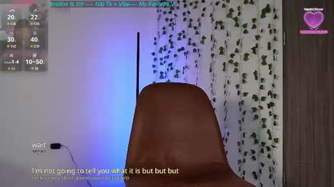 Snapshot of cerecitaqueen chatting on 06-17-26, 06:53 Cerecita online show from 06-17-26, 06:53