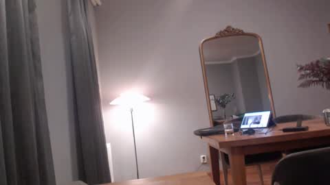 cfnmfriendly online show from 12-20-24, 02:38