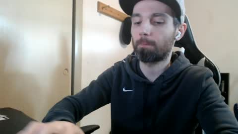 Snapshot of cha_cha_chillin chatting on 06-27-26, 05:40 cha_cha_chillin online show from 06-27-26, 05:40