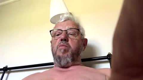 Snapshot of challe53 chatting on 05-27-26, 01:52 challe online show from 05-27-26, 01:52
