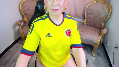          online show from 04-11-26, 04:33