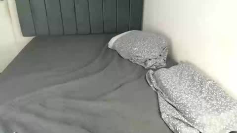 Snapshot of chanelsexyy chatting on 02-27-25, 12:43 Viviana 3 online show from 02-27-25, 12:43