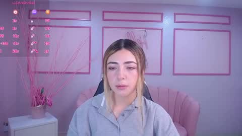 channel_blonde_a online show from 12-18-24, 05:00