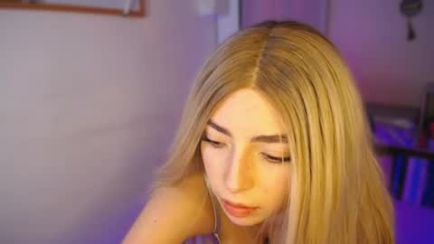 Snapshot of channel_blonde_a chatting on 06-14-26, 04:03 channel_blonde_a online show from 06-14-26, 04:03