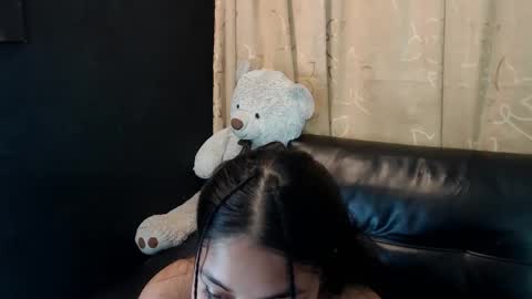 C H A N N E L online show from 04-10-26, 10:47