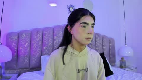 Snapshot of channel_sofia chatting on 06-05-26, 03:13 Channel Sofia online show from 06-05-26, 03:13