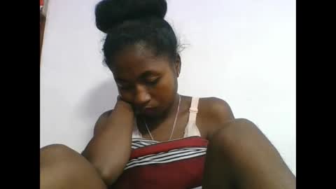 chantale483461 online show from 05-08-26, 06:24