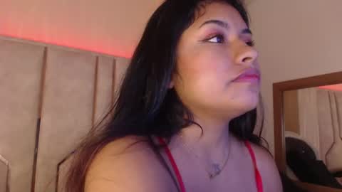 Snapshot of chantalpetit chatting on 06-28-26, 11:49 chantalpetit online show from 06-28-26, 11:49