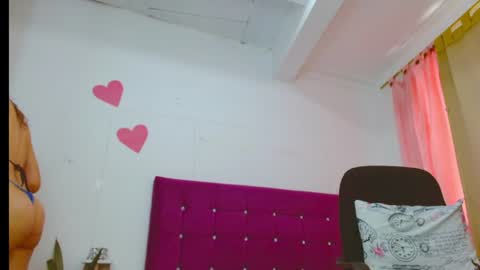 Snapshot of chantalsemenova2023 chatting on 06-20-26, 05:05 chantal sweety and horny latina for u online show from 06-20-26, 05:05