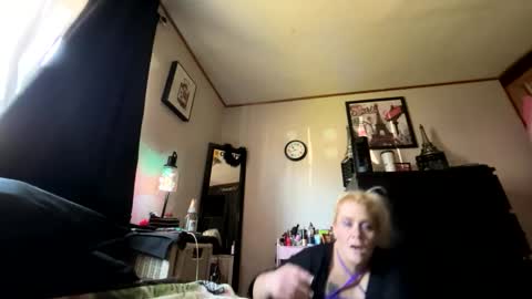 Ms. Behaving online show from 06-05-26, 04:35