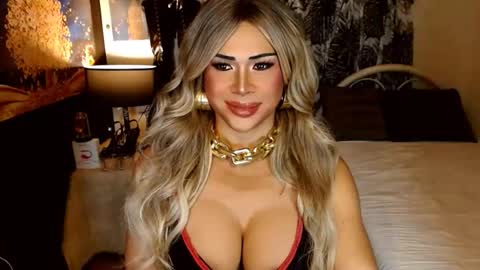 Snapshot of charismatic_apple chatting on 03-14-26, 08:03 charismatic_apple online show from 03-14-26, 08:03