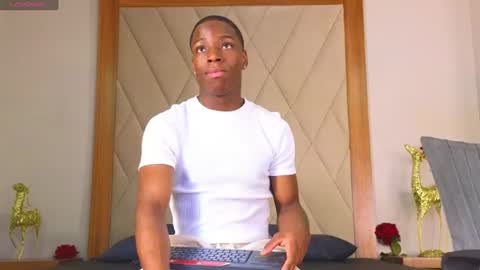 Snapshot of charlesbrown_ chatting on 06-29-26, 01:44 charlesbrown_ online show from 06-29-26, 01:44