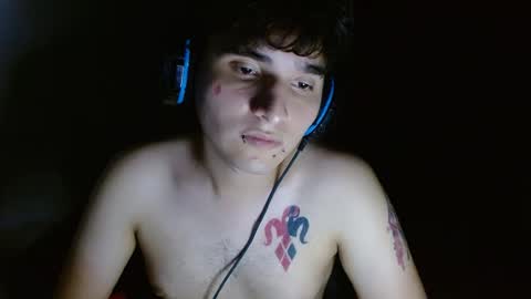 Snapshot of charley_quin chatting on 06-25-26, 01:38 Charley quinn online show from 06-25-26, 01:38