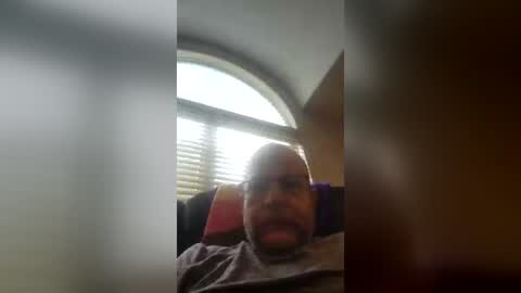 Snapshot of charlie42573693 chatting on 07-12-26, 11:29 charlie42573693 online show from 07-12-26, 11:29