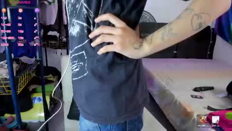 Snapshot of charlietaylorr__ chatting on 06-20-26, 12:25 Charlie online show from 06-20-26, 12:25