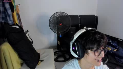 Snapshot of charlietaylorr__ chatting on 07-31-26, 04:12 Charlie online show from 07-31-26, 04:12