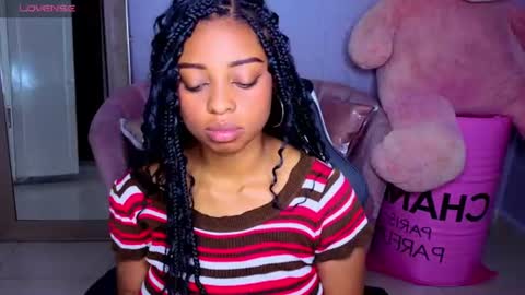 Snapshot of charlote_fun_a chatting on 07-01-26, 01:02 Charlote online show from 07-01-26, 01:02