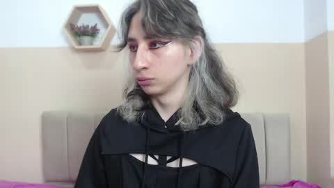 charlothe_dumont online show from 05-23-26, 01:26