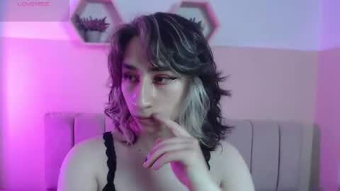 charlothe_dumont online show from 06-11-26, 02:48