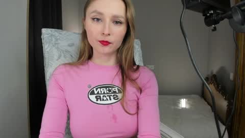 CharlottaWells online show from 04-10-26, 04:44