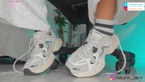 charlotte  grey online show from 10-28-25, 08:33