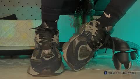 charlotte  grey online show from 01-12-26, 12:10